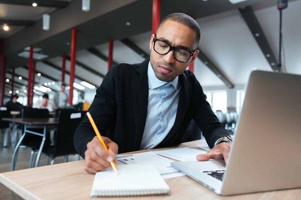 Les frais professionnels en portage salarial : fonctionnement et impact financier