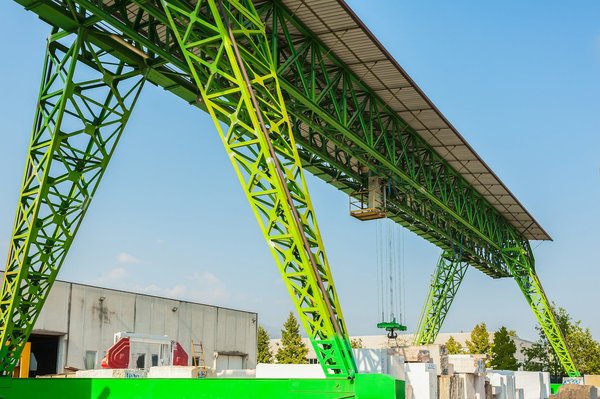 Les défis de l'installation d'un pont roulant dans une infrastructure existante