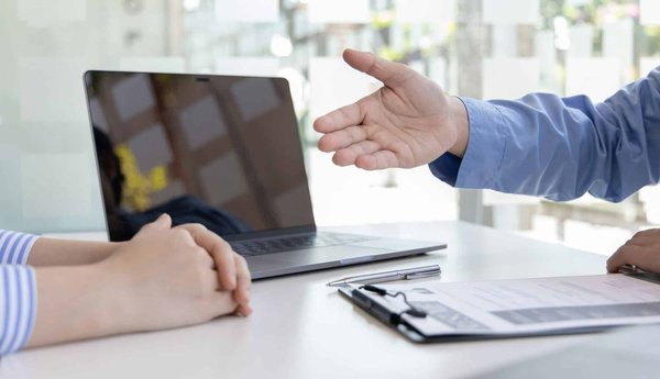 Trouver des offres d'intérim via une plateforme spécialisée