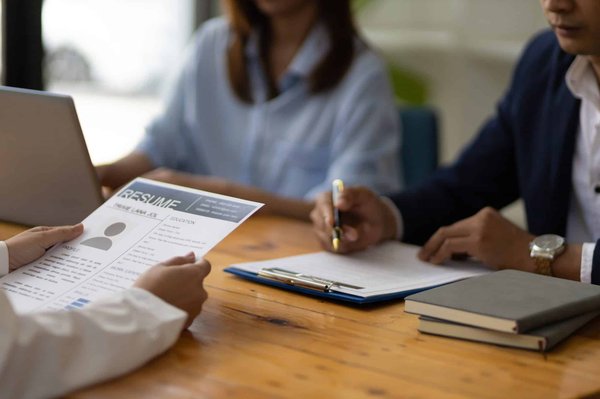 Maximisez l'efficacité de votre gestion de ressources humaines avec une solution logicielle